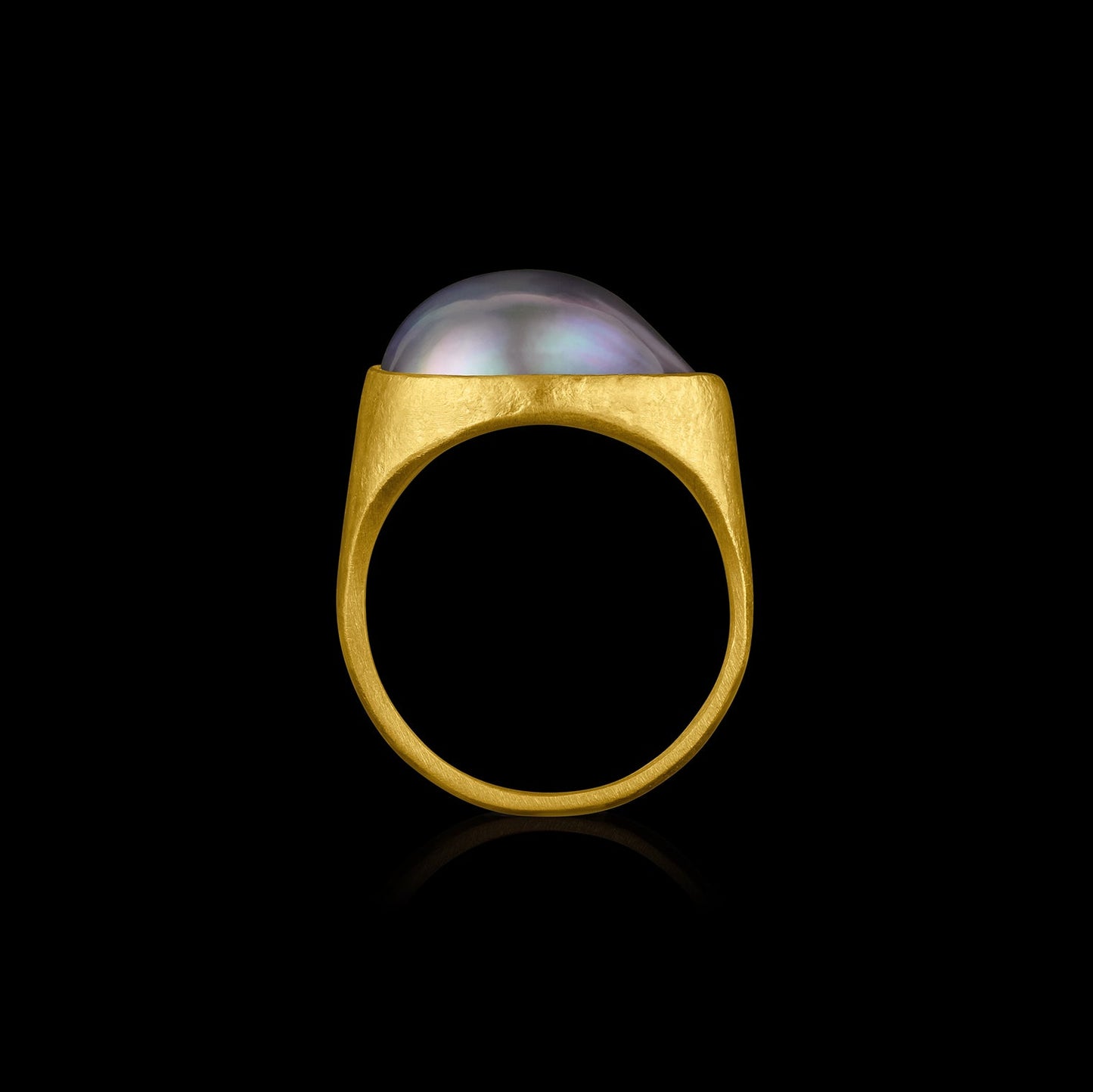 Cortez Mabe Pearl Roman Signet Ring