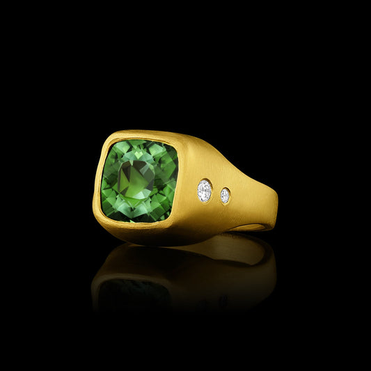 Hunter Tourmaline Medici Signet Ring