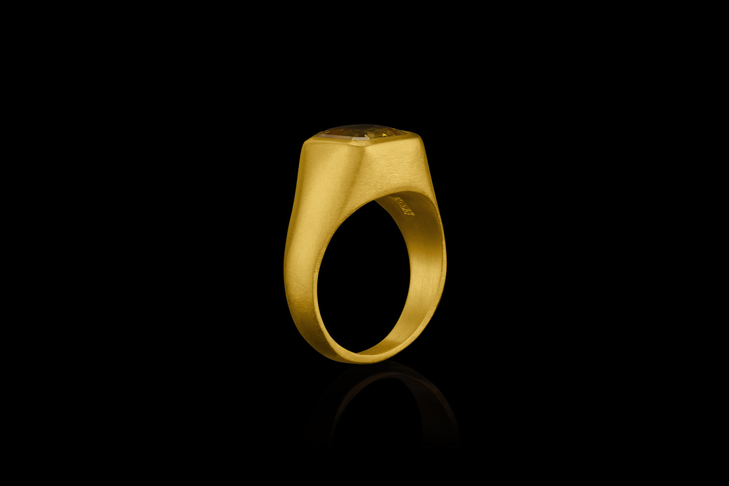 Asscher-Cut Yellow Sapphire Medici Signet Ring