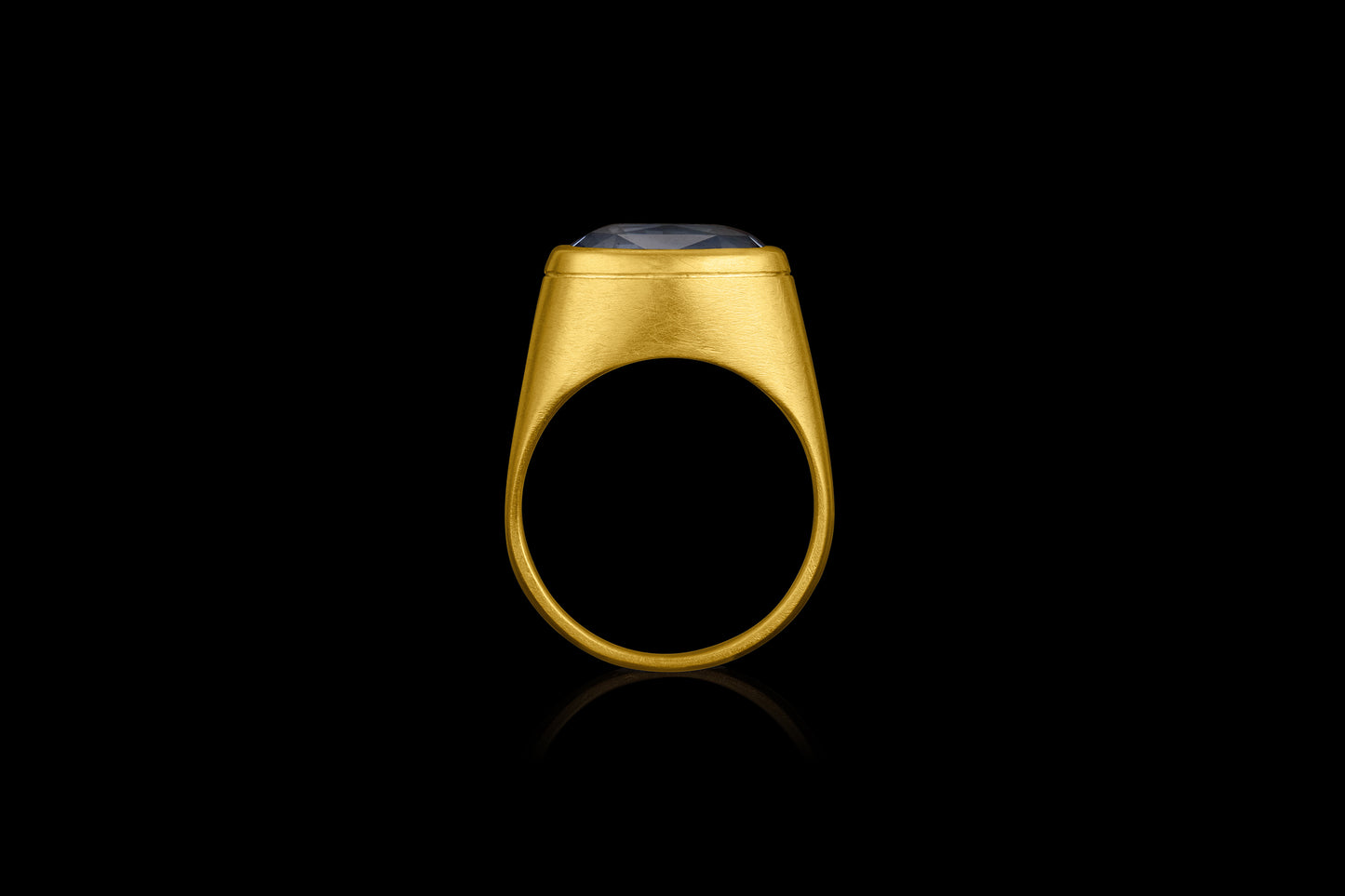 Burmese Sapphire Medici Signet Ring