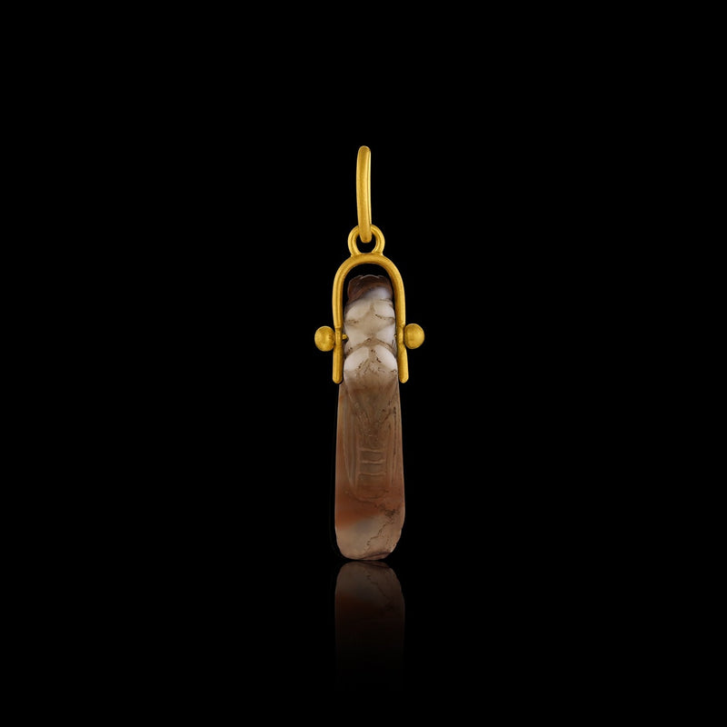Ancient Greek Agate Grasshopper (c. 300-200 BCE) suspended from a modern gold bail. Back view.
