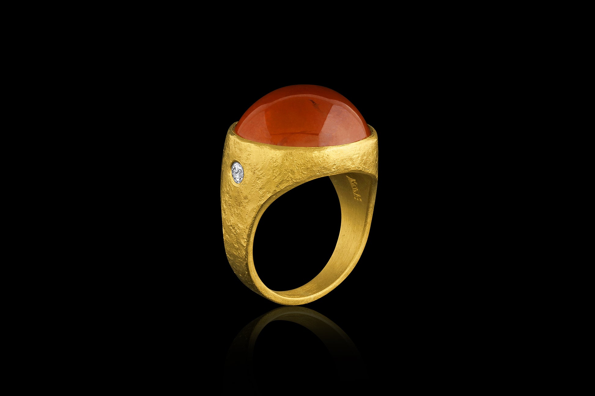 Mandarin Garnet Cabochon Roman Signet Ring with 2 white diamonds side view