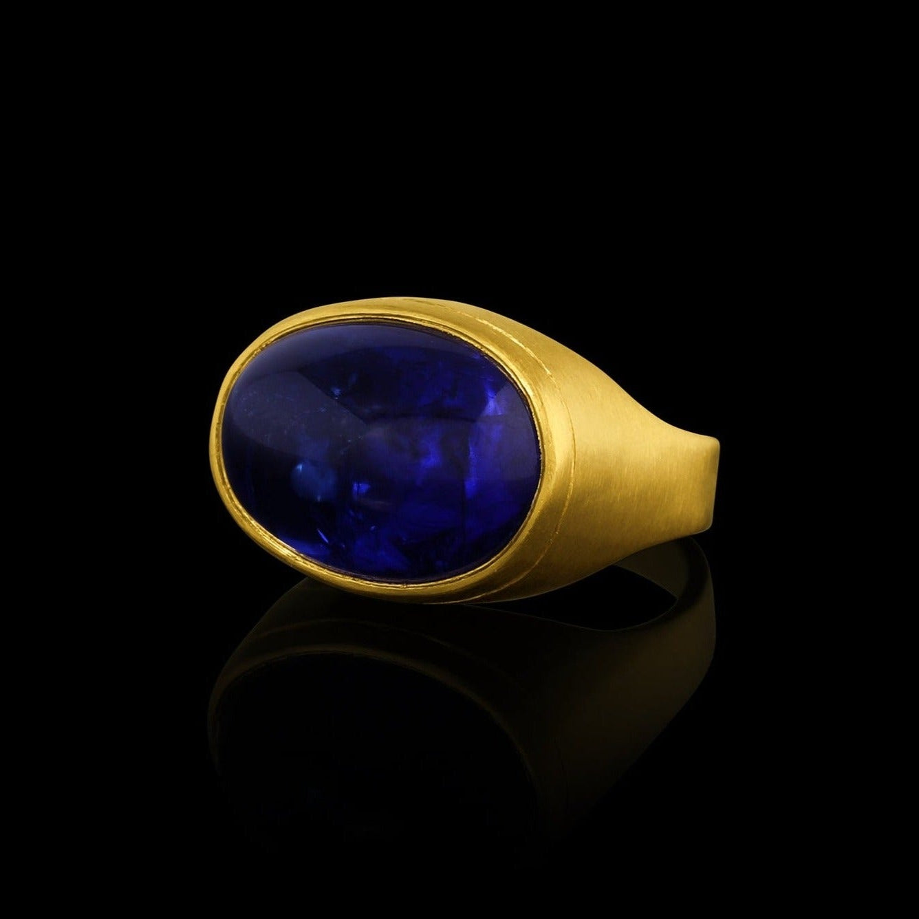 Tanzanite Cabochon Roman Signet Ring